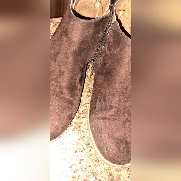 Ladies Comfort View Sienna 7WW Brown Faux Suede, Embroidered Ankle Boots - Picture 4 of 11